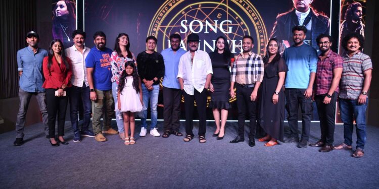 ’ಛೂ… ಮಂತರ್’ ಅಂತಿದ್ದಾರೆ ಶರಣ್; ಕ್ರೇಜಿಸ್ಟಾರ್  ಕೈಯಿಂದ ಹೊರಬಂತು ಟೈಟಲ್ ಟ್ರ್ಯಾಕ್!