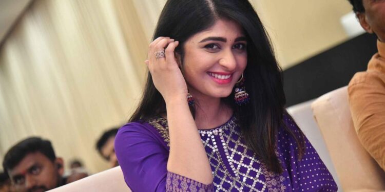 ’ಅಲೆಕ್ಸಾ’ ಮೂಲಕ ಪೊಲೀಸ್ ಆಫೀಸರ್ ಆಗುವ ಕನಸು ನನಸಾಯಿತೆಂದ ಅದಿತಿ!