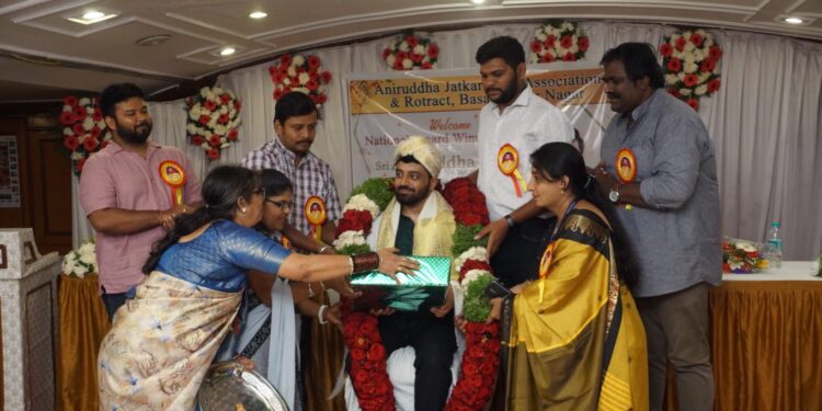 ರಾಷ್ಟ್ರ ಪ್ರಶಸ್ತಿ ವಿಜೇತ ಅನಿರುದ್ಧ್ ಜತ್ಕರ್ ಗೆ ’ನ್ಯಾಚುರಲ್ ಸ್ಟಾರ್’ ಬಿರುದು !