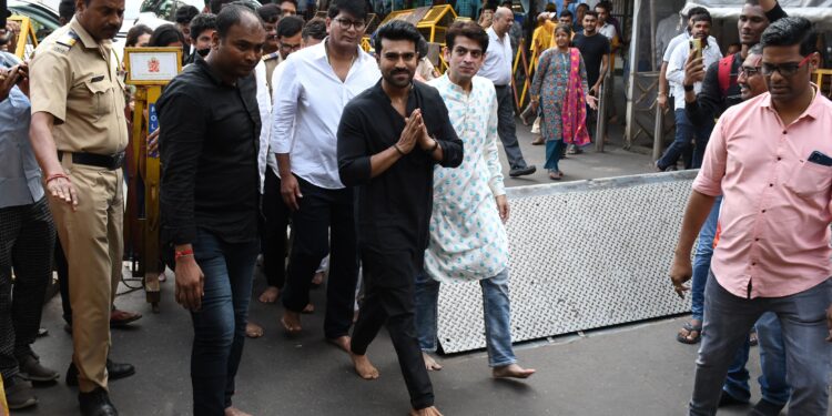 ಮಗಳಿಗಾಗಿ ಅಯ್ಯಪ್ಪ ಮಾಲೆ ಧರಿಸಿದ್ರು ರಾಮ್ಚರಣ್!