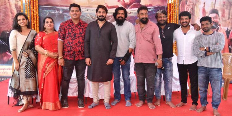 ಅದ್ಧೂರಿಯಾಗಿ ಸೆಟ್ಟೇರಿತು ಪ್ರಜ್ವಲ್ ದೇವರಾಜ್ ಹೊಸಚಿತ್ರ  ‘ಚೀತಾ’!