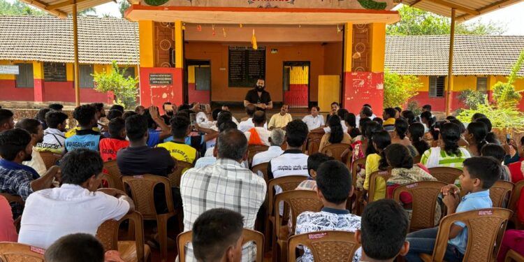 ವಿದ್ಯಾಭ್ಯಾಸ ಮಾಡಿದ ಶಾಲೆ ದತ್ತು ಪಡೆದರು ಡಿವೈನ್‌ ಸ್ಟಾರ್‌ ರಿಷಬ್‌ ಶೆಟ್ಟಿ!