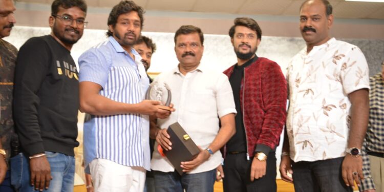 ಇರುವುದೆಲ್ಲವ ಬಿಟ್ಟು ಡೈರೆಕ್ಟರ್ ಹೊಸ ಸಿನಿಮಾ ’ಲೈಫ್ Today’ಗೆ ಧ್ರುವ ಸರ್ಜಾ ಸಾಥ್!
