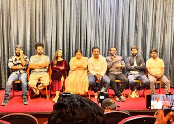 ‘ದಿ ಡಾರ್ಕ್ ಬೆಬ್’ ಟೀಸರ್ ಔಟ್…ಆನ್ಲೈನ್ ಲೋಕದ ಕರಾಳ ಮುಖ ಬಿಚ್ಚಿಟ್ಟ ಪತ್ರಕರ್ತರು!