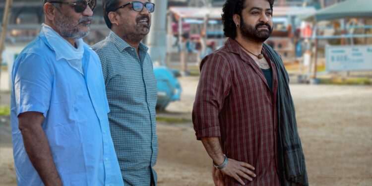Jr.NTR: ಜೂ.ಎನ್‌ಟಿಆರ್‌ ಚಿತ್ರಕ್ಕೆ ಡಿಮ್ಯಾಂಡೋ ಡಿಮ್ಯಾಂಡ್‌- ‘ದೇವರ’ ಹಿಂದೆ ಬಿದ್ದ ಟಾಪ್‌ ಡಿಸ್ಟ್ರಿಬ್ಯುಟರ್ಸ್ ‌..!