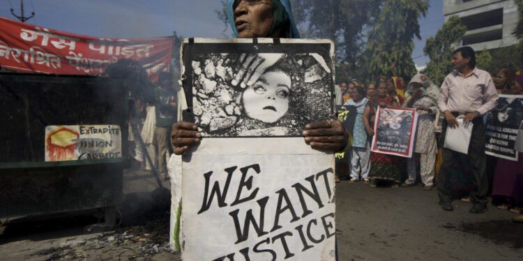bhopal gas tragedy case: ಮತ್ತೆ ಬೆಚ್ಚಿ ಬೀಳಿಸಿತು ಭೋಪಾಲ್ ದುರಂತ!
